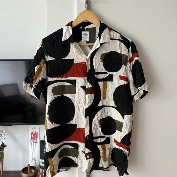 Men's Geometric Print Short Sleeve button down Shirt - Picture 2 of 4